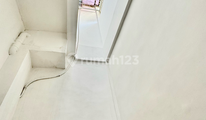 Disewakan Ruko International Village 2.5 Lantai Kosongan Dekat Gwalk Citraland 2