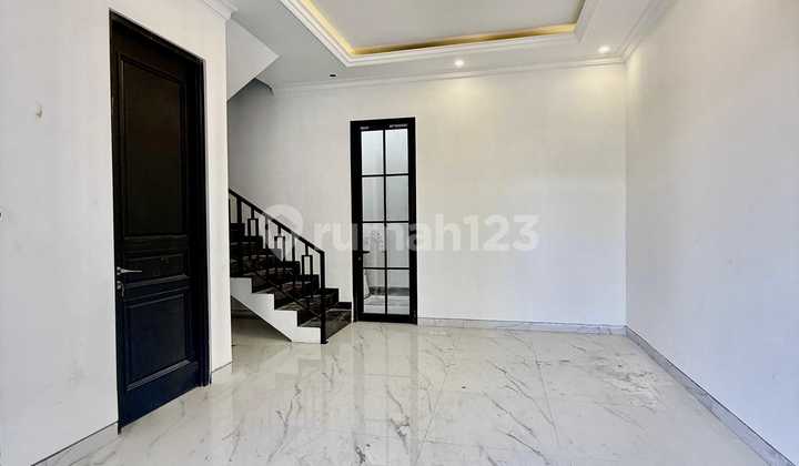 FOR SALE NEW MINIMALIST ARAYA 2 HOUSE, 2-STORY, 3 BEDROOMS, ROW BOULEVARD 2