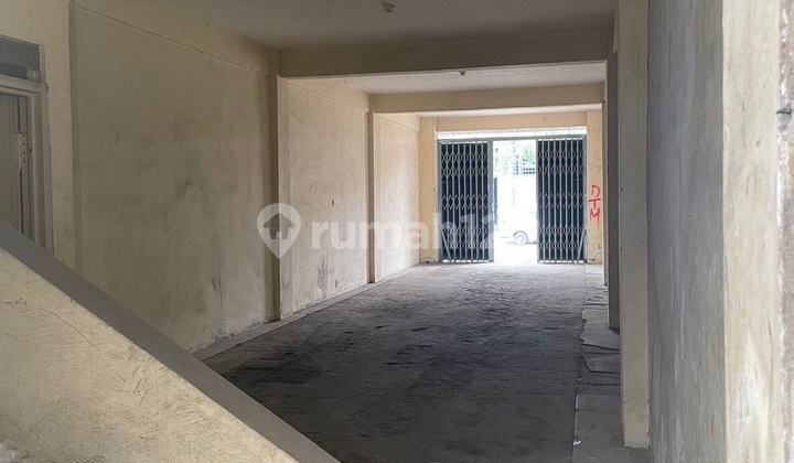 FOR SALE AFFORDABLE SHOPHOUSE ON BUNTARAN MANUKAN MARGOMULYO STREET FOR SALE AFFORDABLE SHOPHOUSE ON BUNTARAN MANUKAN MARGOMULYO STREET