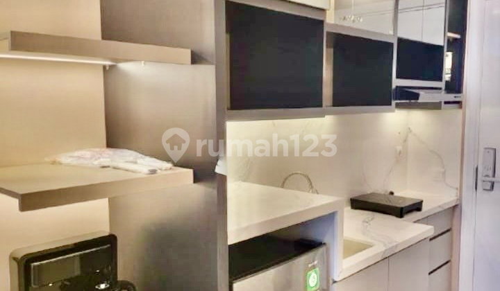 For Sale: The Vertu Studio Apartment, Ciputra World 15th Floor, Near Toll Road, Furnished 2