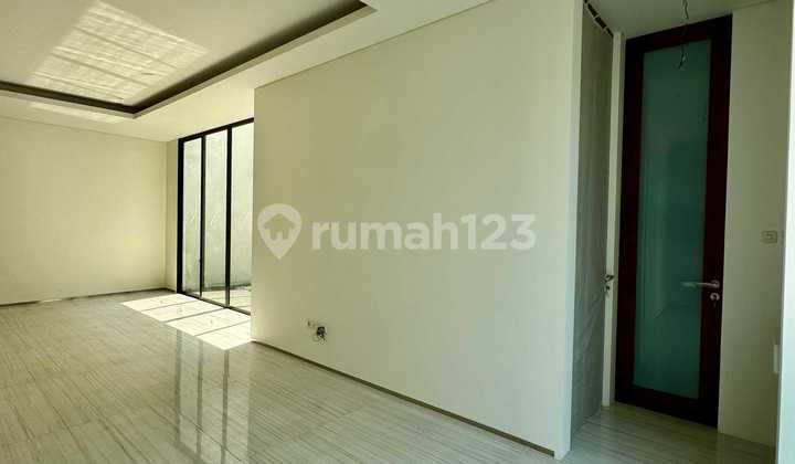 Dijual Rumah Dian Istana Wiyung Baru Modern Minimalis 3Kt Tol Satelit 2