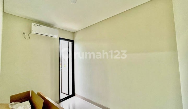 DIJUAL RUMAH PURI SAFIRA MENGANTI 2 LANTAI 3 KT BARU SIAP HUNI 2