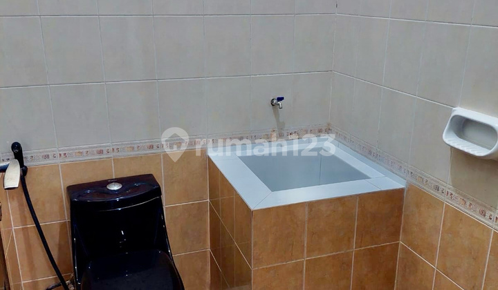 Disewakan Rumah Emerald Mansion Citraland 2Kt 180M2 Semi Furnish 2