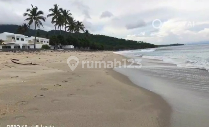 Senggigi Main Road Side Senggigi Main Road Side