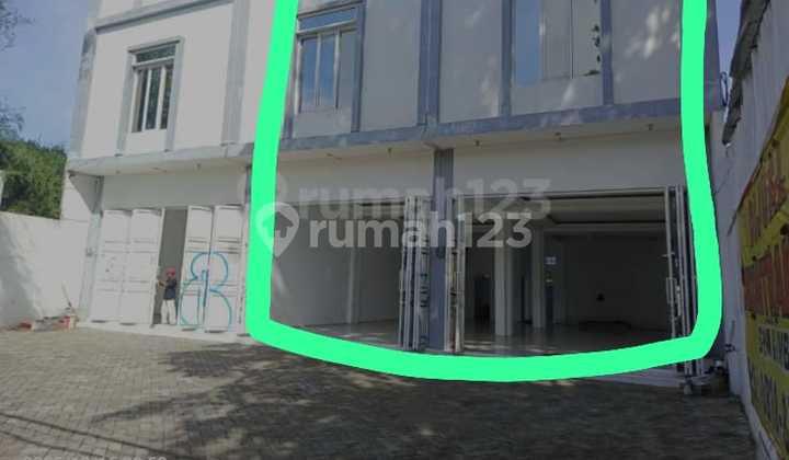 3-Storey Row of 3 Shophouses on Jl. Raya Ciracas, East Jakarta 2