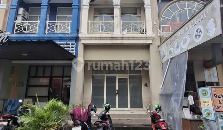 Nice 2 ¹/² Story Shophouse in Grand Galaxy City, Bekasi