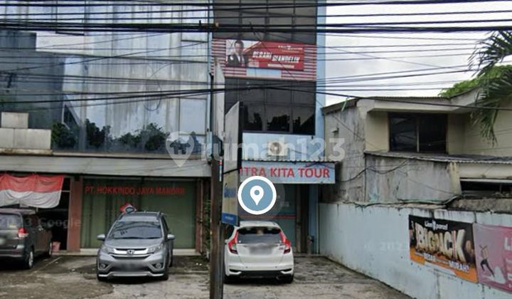 3-Storey Shop House with Rooftop Ready to Use on Jl Dewi Sartika, East Jakarta