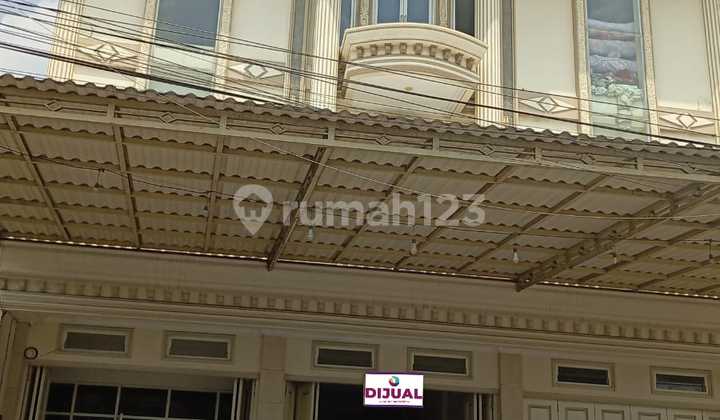 3-Story Connected Shop House, Nice and Luxurious