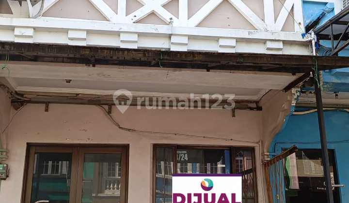 2-Story Shop House Within a Shop House in Kotawisata Cibubur