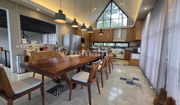 Rumah Hook Elegan di Cluster Aristoteles Summarecon Serpong | Furnished Jati, Siap Huni