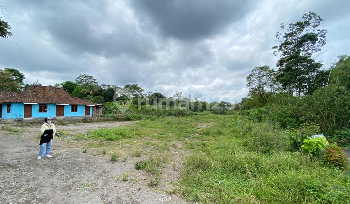 Peaceful and Green Plot of Land Near Pakem Market, Sleman, Yogyakarta