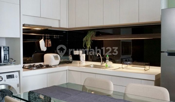 Jual Casa Grande Apartemen Tower Montreal View Pool 2