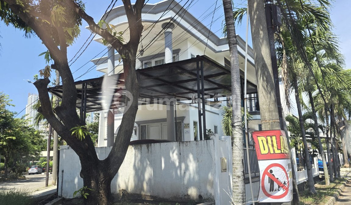 Jual Rumah di Muara Karang Posisi Hoek di Boulevard Jual Rumah Bagus Muara Karang Jakarta Utara