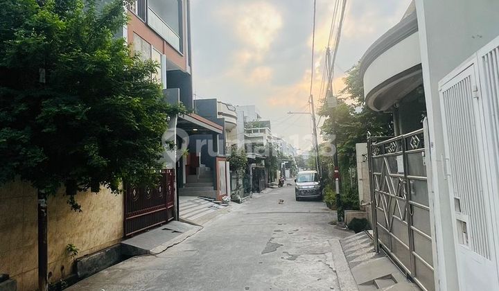 Sell Nice House in Sunter Hijau, North Jakarta with SHM