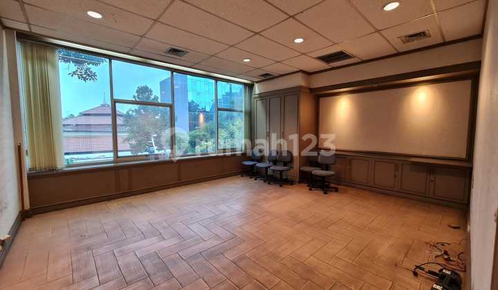 For Sale Office Building in Kebon Sirih, Menteng