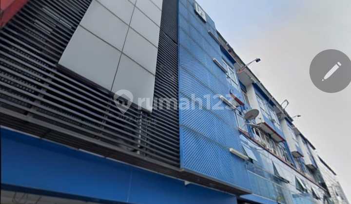 Selling 6 Adjacent Shophouses in Kramat Raya, Central Jakarta Selling 6 Commercial Shophouses in Senen Kwitang Area 2