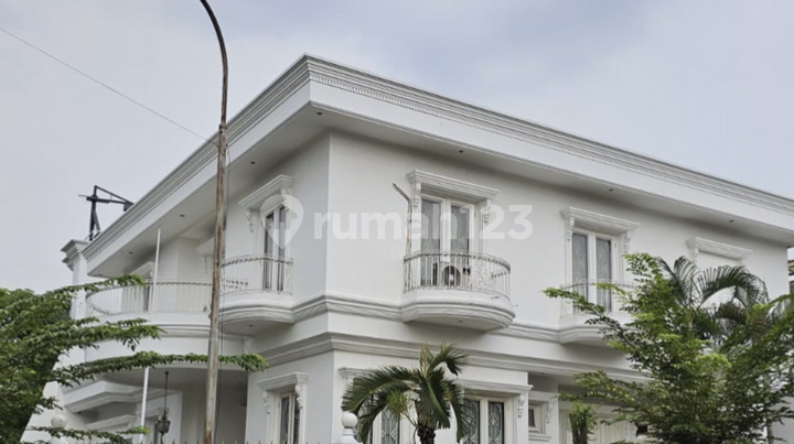 Sell House in Intercon Kebon Jeruk West Jakarta Sell House in Intercon Kebon Jeruk Complex