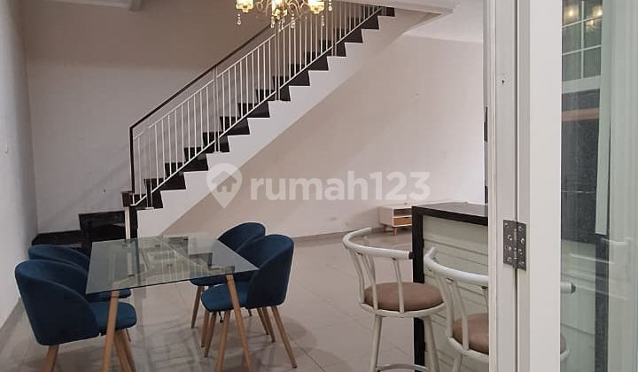 Ready-to-Live House Very Strategic West Rungkut Asri 2