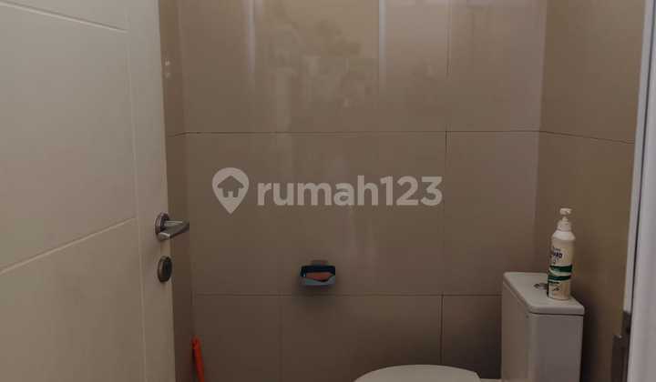 QUICK SALE CENTRAL PARK JUANDA HOME WITH VILLA FEEL near Juanda Airport, Dukuh Dadap, Semampir, Sedati 2