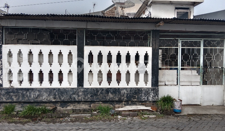 Land (Old House) in a Strategic Area of Lebak Kenjeran Near Merr
