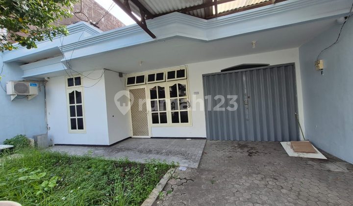 Rumah Simpang Darmo Permai, Dukuh Pakis