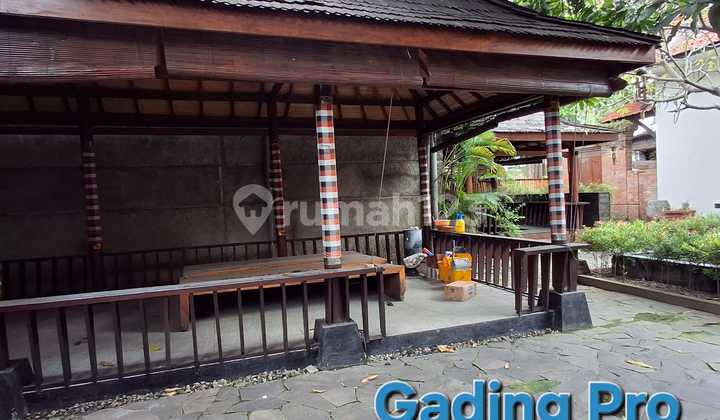 For Rent: Commercial Building, Former Restaurant in Darmokali / Juwono