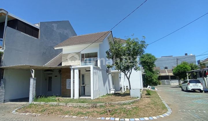 FOR SALE FAST HOOK HOUSE Puri Surya Jaya Cluster Valencia Garden, near Gedangan 2