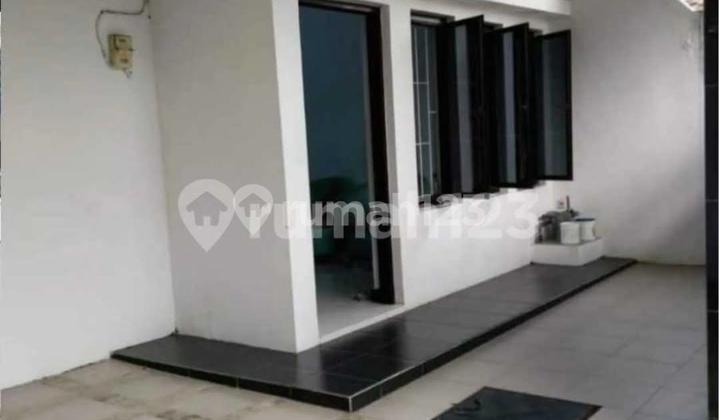 BUTUH CEPAT TERJUAL Rumah Siap Huni lokasi Gunung Anyar Surabaya Dekat Kampus UPN