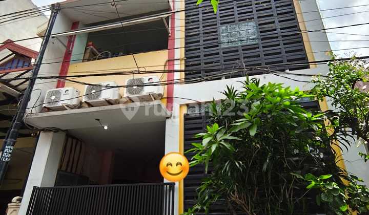 Jual Rumah Kost Putra Aktif Perumahan Semolowaru Surabaya