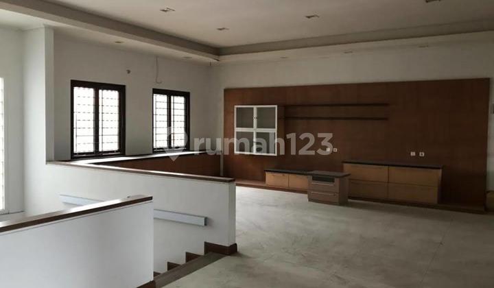 For Sale / For Rent Commercial House on Ambengan Street, Strategic City Center