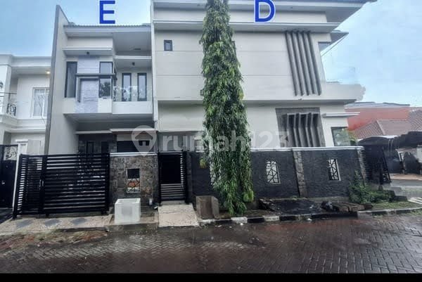 There are 5 units of Mulyosari Prima Utara houses near Mulyorejo, Kenjeran. 2