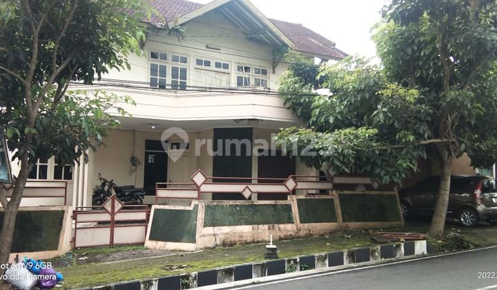 House, and Business Space, 2 Floors, SHM, in Temanggung