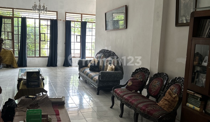 Dijual Cepat Daerah Kebayoran Baru - Strategis (Nego)  