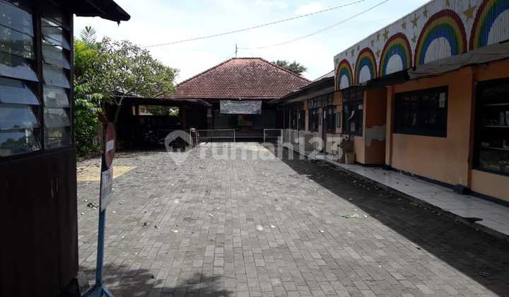 Dijual Cepat Tanah & Bangunan (Hitung Tanah saja) daerah Tanjung Bungkak sangat Strategis untuk Komersial