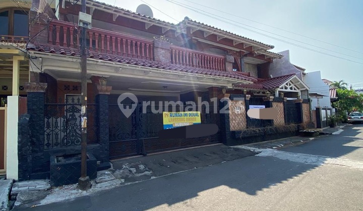 Two-Story Spacious House in Tebetk Complex, East Tebet