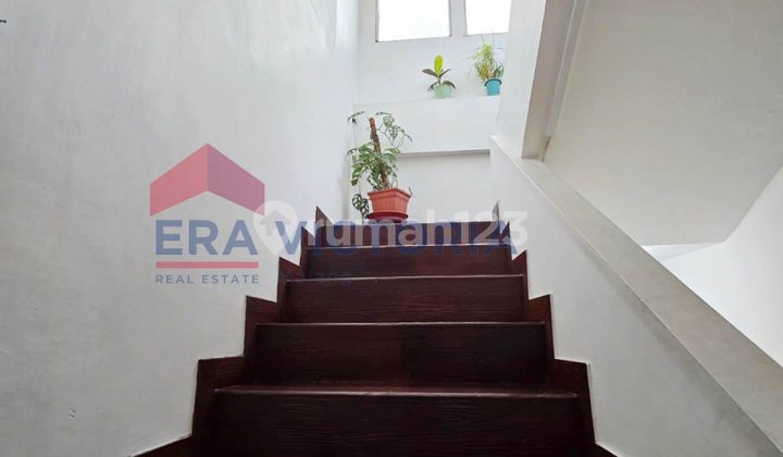 RUMAH KAWASAN BISNIS DEKAT SWALAYAN POLEHAN 2