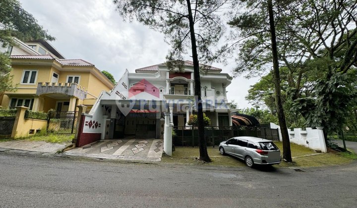 RUMAH JUAL DALAM PERUMAHAN ELIT TENGAH KOTA