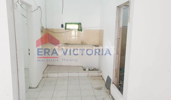 SHOP HOUSE FOR RENT LOCATED NEAR MAIN ROAD AND SUGAR FACTORY