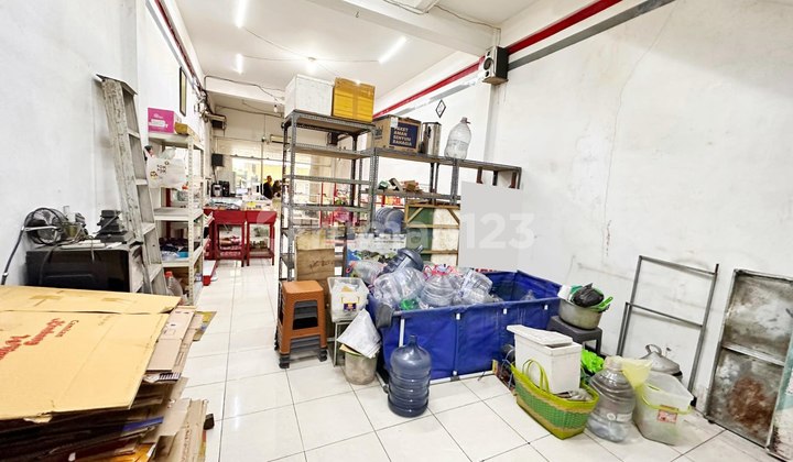 For Rent: Shop House in a Busy Dinoyo Area