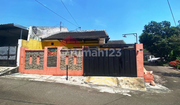 Rumah Nyaman dan Tenang Posisi Pojokan 