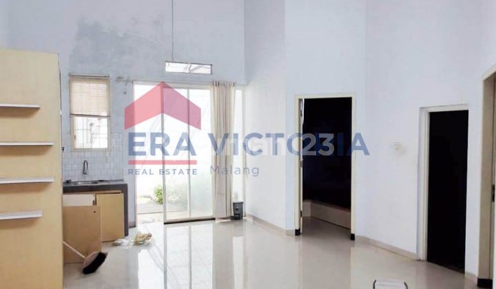 Single-Story Semi-Furnished House 2