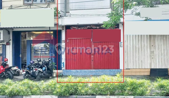 Rent Ruko on Letjen Sutoyo Street, Dense Business Area Suitable for Shops, Offices, or Other Businesses Rent Ruko on Letjen Sutoyo Street, Dense Business Area Suitable for Shops, Offices, or Other Businesses