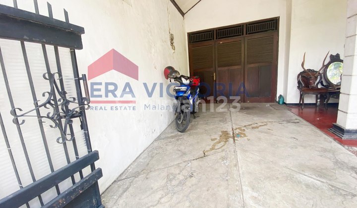 Nice Semi Furnished Sumbersari House, Malang 2