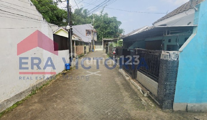 Dijual Rumah Padat Penduduk Daerah Buring 2