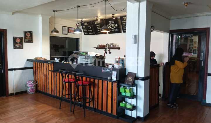 Good Cafe and Restaurant, Strategic Location on Saidi Street, Petukangan, Jakarta
