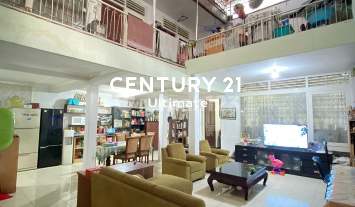 Luxury House for Sale Near City Center in Klojen Malang