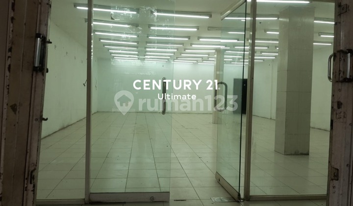 For Rent: 13-Meter Wide Shop House Near Ijen, Kayutangan, Olympic Garden Mall 2