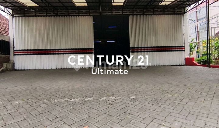 Business Space Suitable for Showroom, Workshop in Blimbing, Malang Business Space Suitable for Showroom, Workshop in Blimbing, Malang