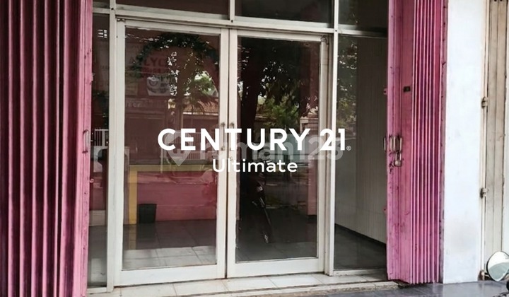 3-Story Shophouse in Suhat Malang, 5 Minutes from Brawijaya University 2