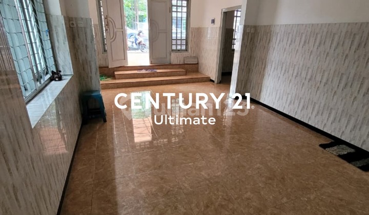 Business House Near Kayutangan Can Be Used as Office, Salon, Cafe 2